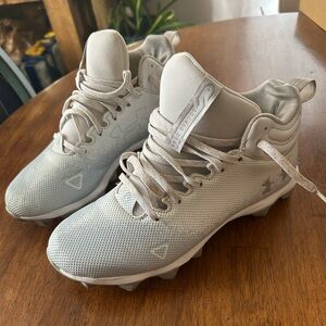 Under Armour Men’s White Football Cleats